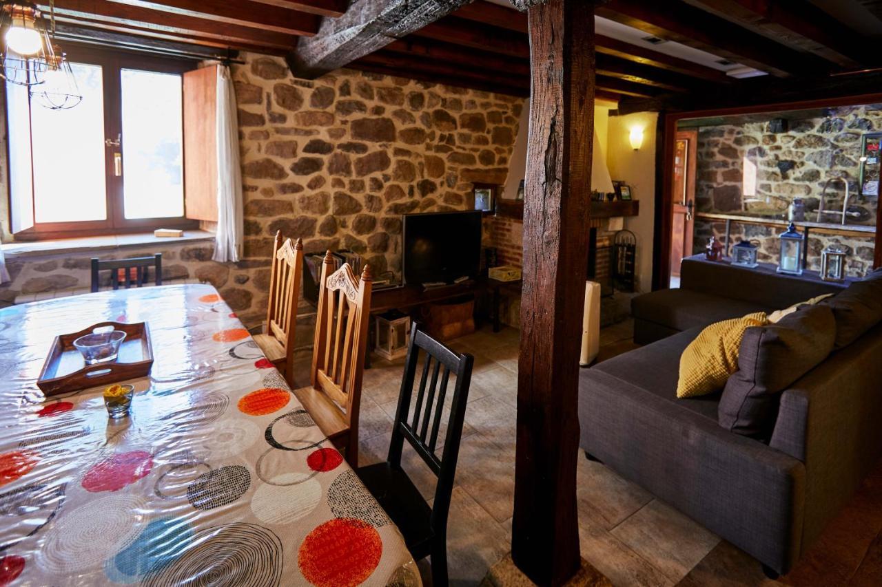 Pensjonat Sendero Del Saja-Besaya Cobejo Zewnętrze zdjęcie